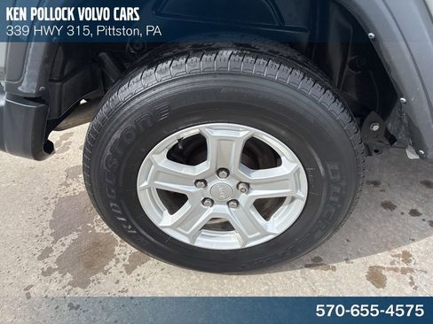 Used 2021 Jeep Wrangler Unlimited Sport image 12