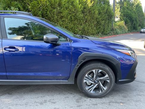Used 2026 Subaru Crosstrek 2.5i Premium AWD/4WD image 2