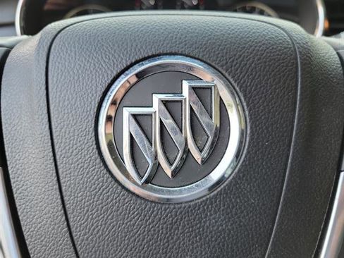 Used 2021 Buick Encore Preferred AWD/4WD image 18