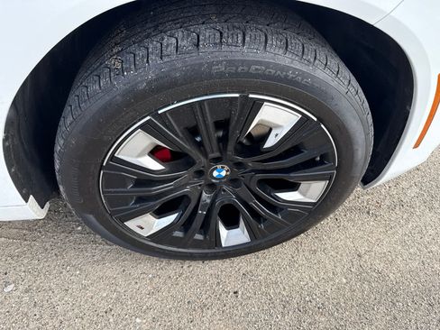 Used 2025 BMW X3 xDrive30i w/ Premium Package AWD/4WD image 5