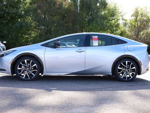 New 2026 Toyota Prius Plug-In Hybrid FWD image 15
