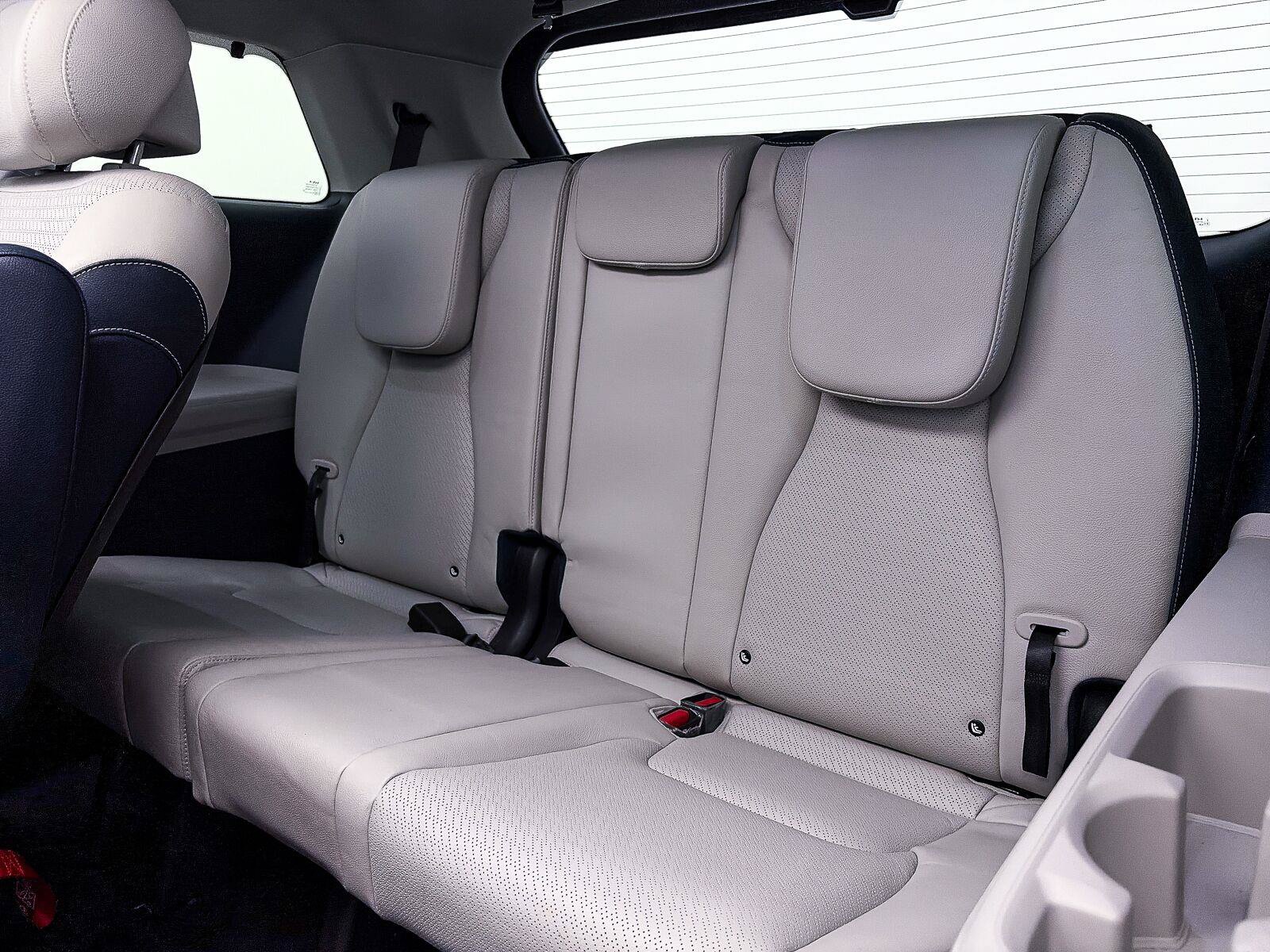 Used 2025 Kia Carnival SX Prestige FWD image 41