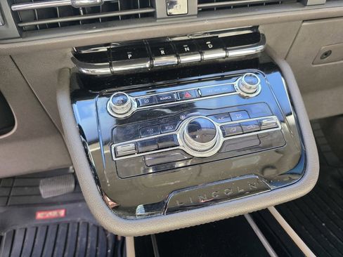 Used 2020 Lincoln Corsair AWD w/ Equipment Group 101A image 13