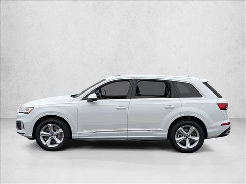 Certified 2023 Audi Q7 Premium w/ Convenience Package image 9