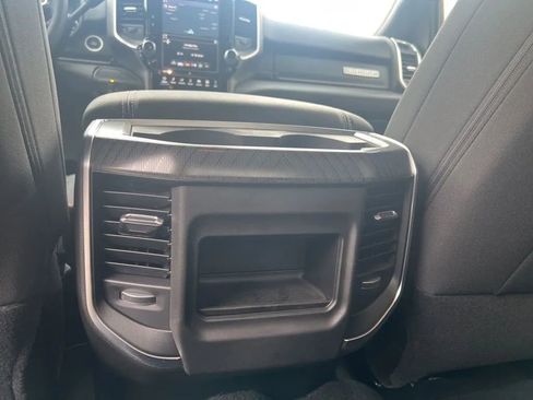 Used 2025 RAM 2500 Big Horn AWD/4WD image 34