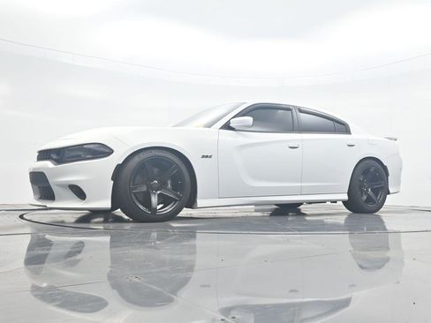 Used 2019 Dodge Charger Scat Pack RWD image 25