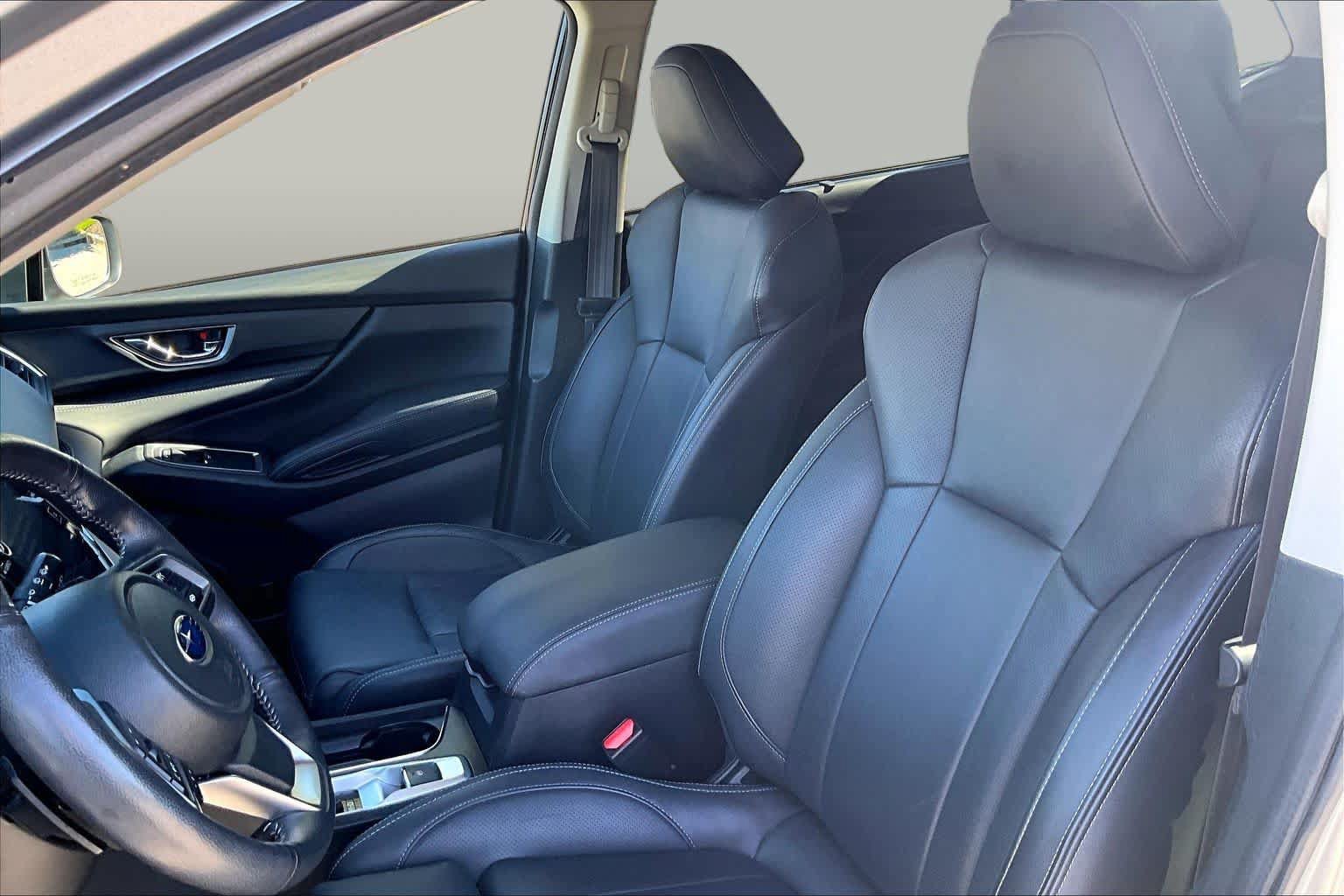 Used 2023 Subaru Ascent Limited w/ Technology Package AWD/4WD image 8