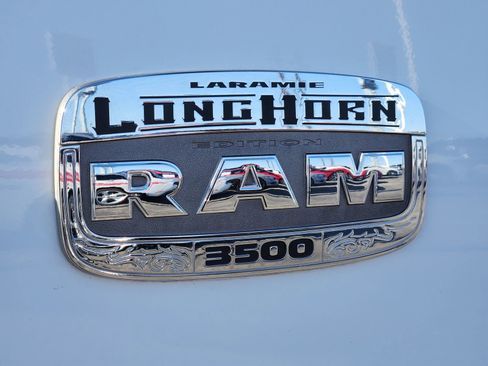 Used 2018 RAM 3500 Laramie Longhorn image 12