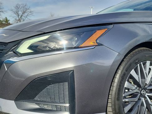 Used 2023 Nissan Altima 2.5 SV image 8