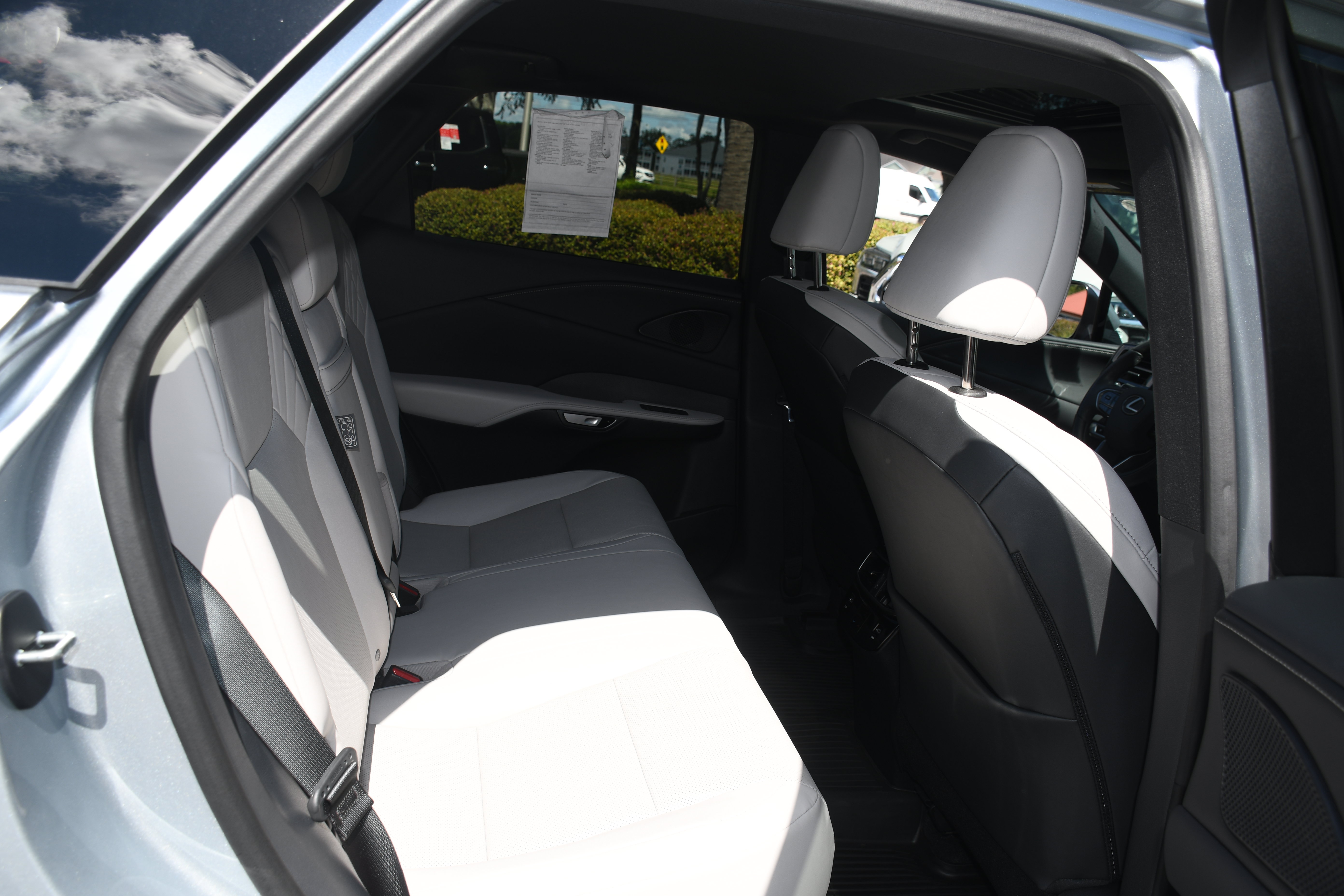 Used 2023 Lexus RX 350 FWD image 18