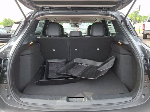 Used 2025 Nissan Kicks SR AWD/4WD image 28