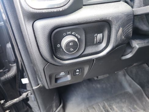 Used 2020 RAM 1500 Sport w/ Level 2 Equipment Goup w/2_L AWD/4WD image 19