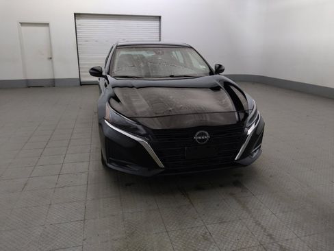 Used 2023 Nissan Altima 2.5 SV AWD/4WD image 14