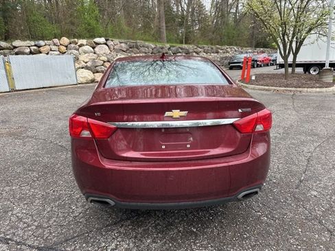 Used 2017 Chevrolet Impala Premier w/ Enhanced Convenience Package FWD image 4