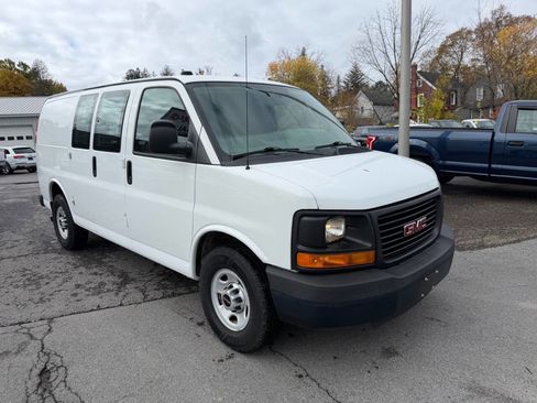 Used 2014 GMC Savana 2500 w/ Cold Climate Package image 7