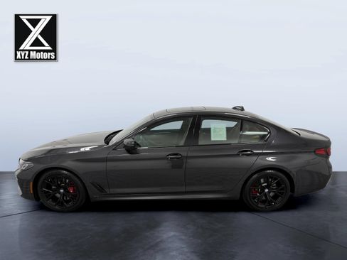 Used 2023 BMW 530i xDrive w/ M Sport Package AWD/4WD image 3