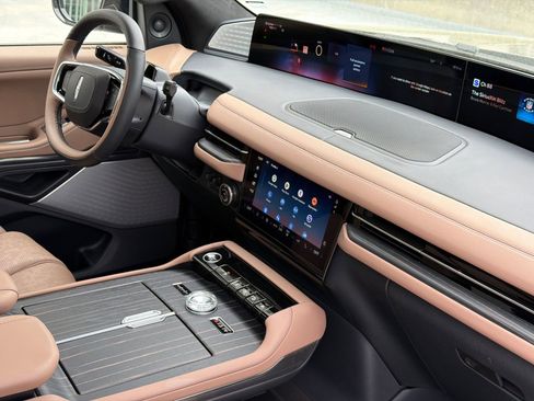 New 2026 Lincoln Navigator L Black Label image 11