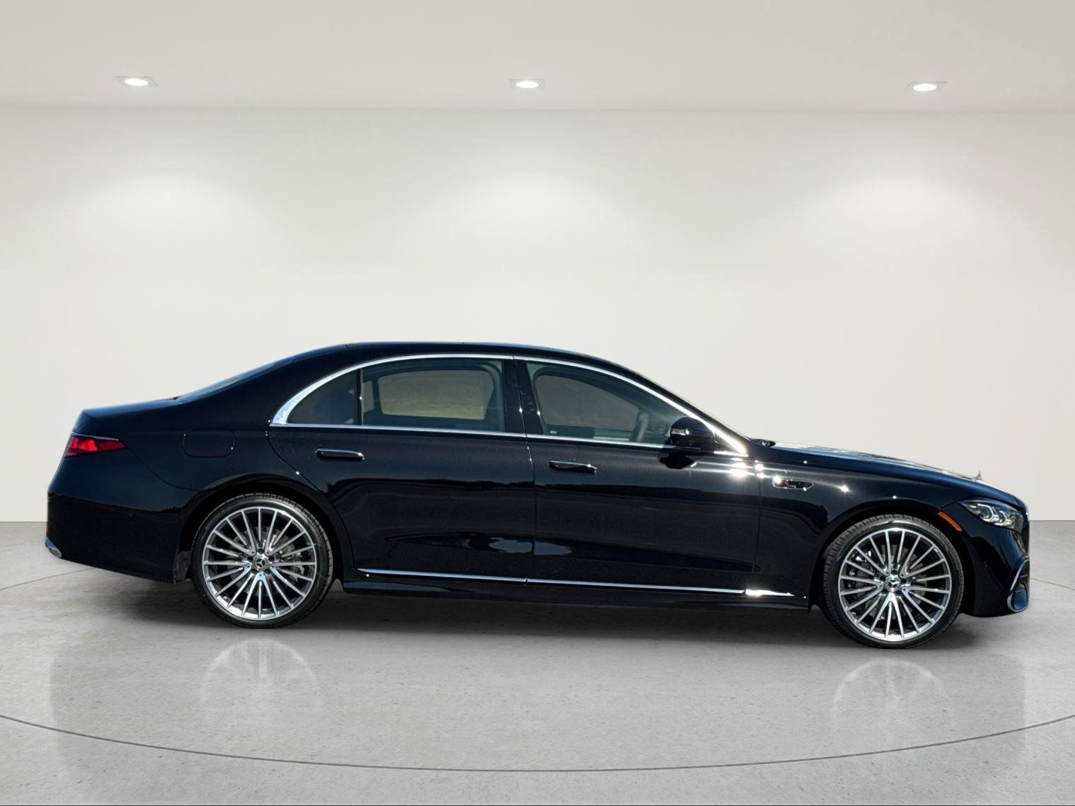 New 2027 Mercedes-Benz S 580 4MATIC Sedan image 6