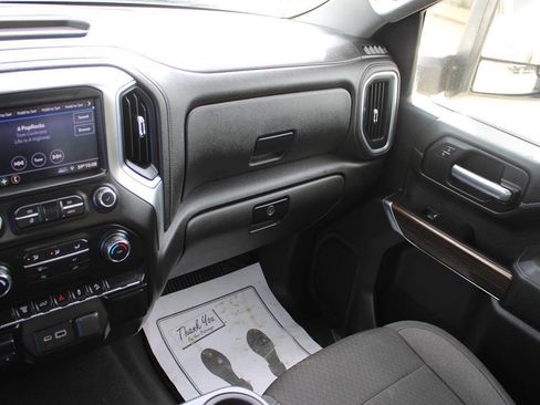 Used 2021 Chevrolet Silverado 2500 LT w/ Z71 Off-Road Package AWD/4WD image 16