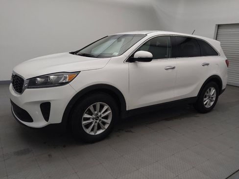 Used 2020 Kia Sorento LX image 2