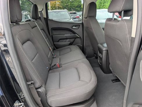 Used 2022 Chevrolet Colorado LT AWD/4WD image 13