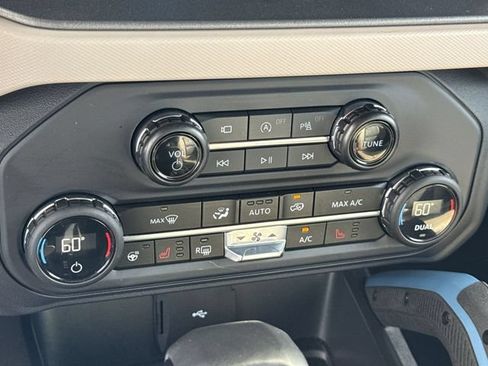 Used 2024 Ford Bronco Wildtrak AWD/4WD image 19