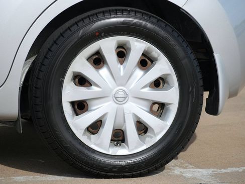 Used 2015 Nissan Versa Note SV FWD image 26