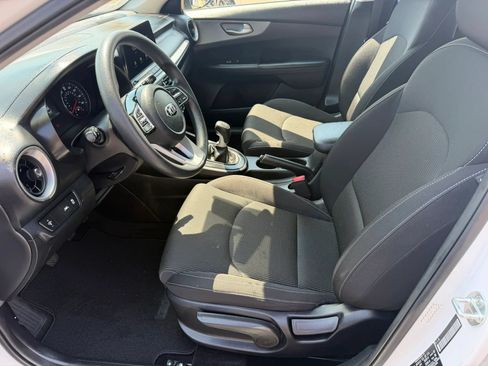 Used 2021 Kia Forte Sedan FWD image 9