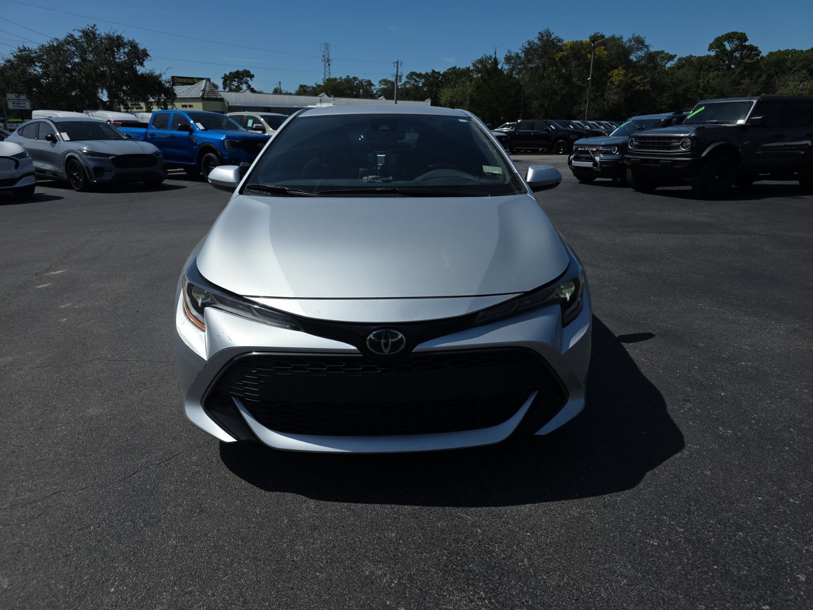 Used 2019 Toyota Corolla SE w/ SE Option Package FWD image 2