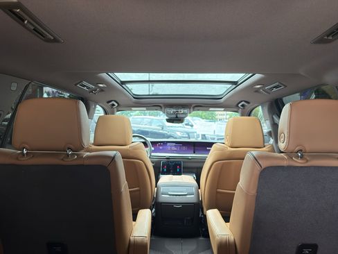 Used 2025 Cadillac Escalade Premium Luxury w/ Touring Package AWD/4WD image 23