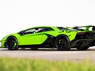 Used 2019 Lamborghini Aventador SVJ video 2