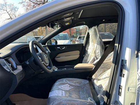 New 2026 Volvo XC60 B5 Plus w/ Protection Package Premier image 10