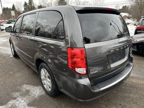 Used 2017 Dodge Grand Caravan SE w/ Power Window Group FWD image 4