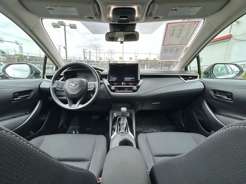 Certified 2025 Toyota Corolla LE image 17