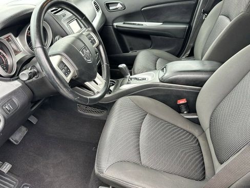 Used 2019 Dodge Journey SE w/ Premium Group image 6