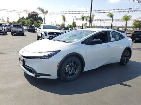 New 2026 Toyota Prius SE image 7