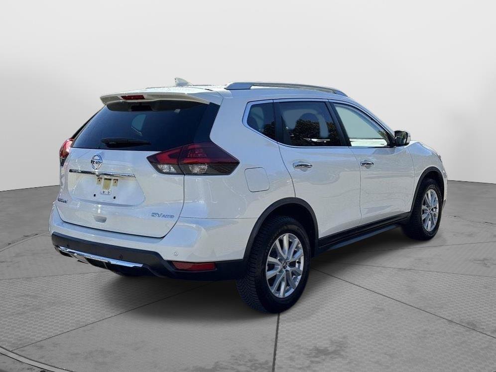 Used 2020 Nissan Rogue SV AWD/4WD image 3