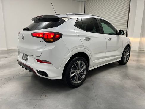 Used 2022 Buick Encore GX Select w/ Sport Touring Package FWD image 9