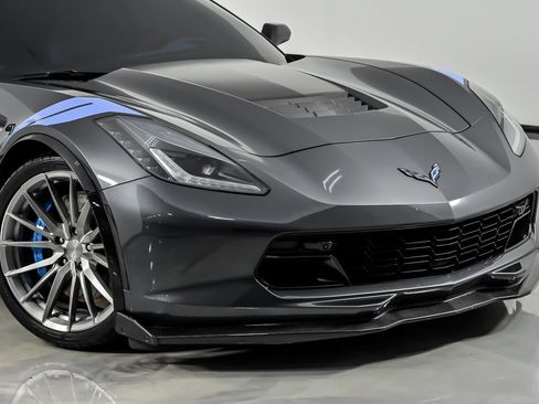 Used 2017 Chevrolet Corvette Grand Sport RWD image 2