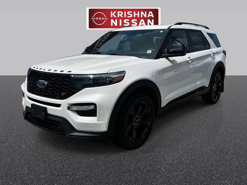 Used 2022 Ford Explorer ST w/ Equipment Group 401A AWD/4WD image 2