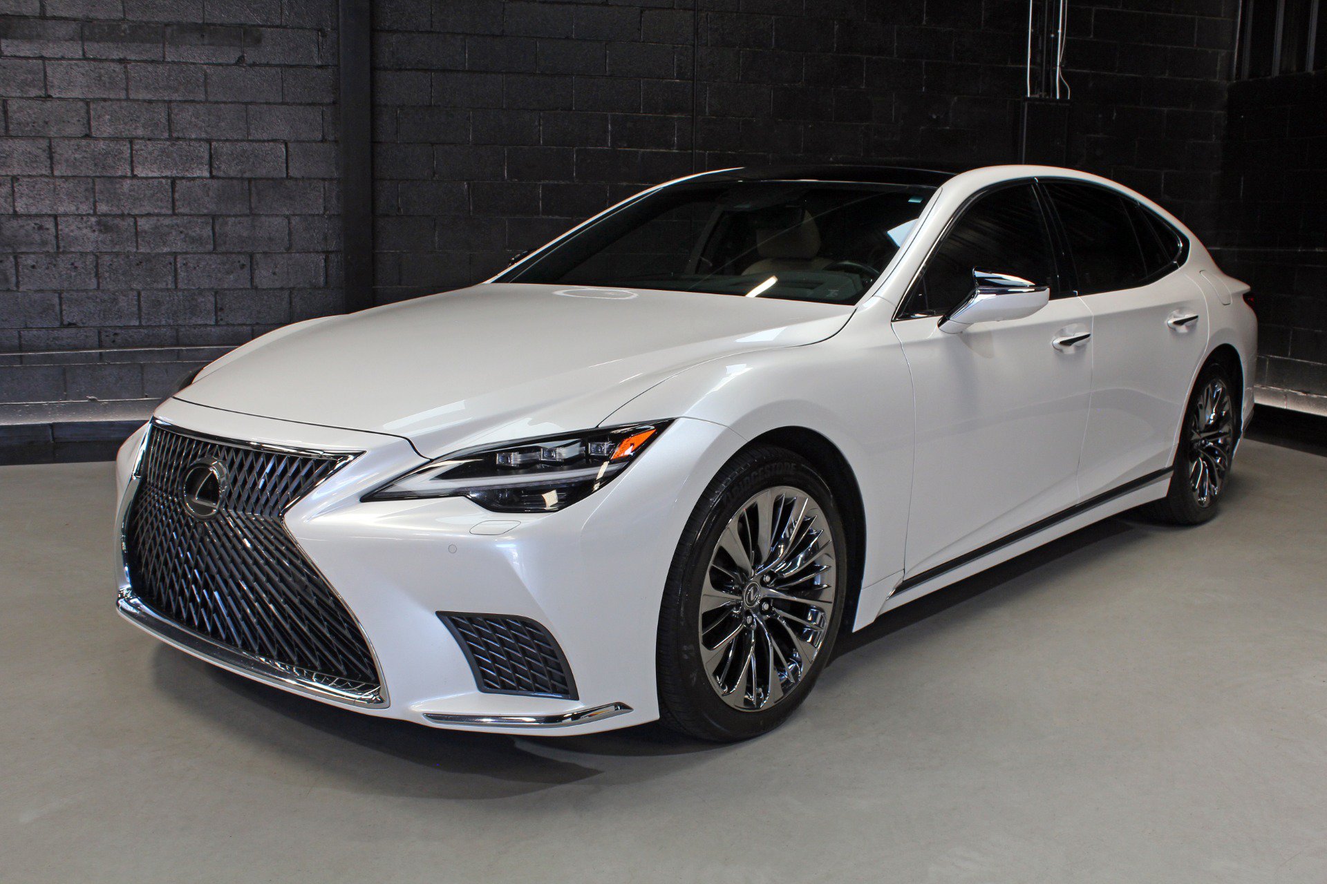 Used 2022 Lexus LS 500 w/ Interior Upgrade Package RWD image 6