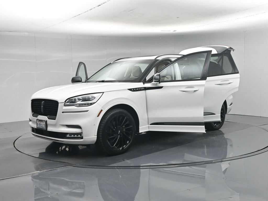 Used 2023 Lincoln Aviator Black Label w/ Jet Package AWD/4WD image 36