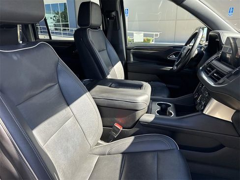 Used 2023 Chevrolet Suburban Premier image 26