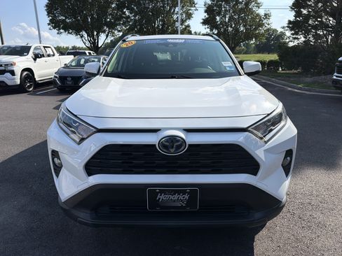 Used 2020 Toyota RAV4 XLE w/ Convenience Package AWD/4WD image 3