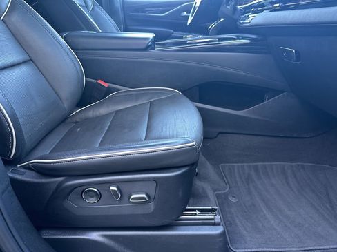 Certified 2024 Cadillac Escalade Sport image 40