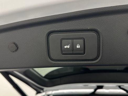 New 2025 Nissan Pathfinder Platinum w/ Cargo Package image 27