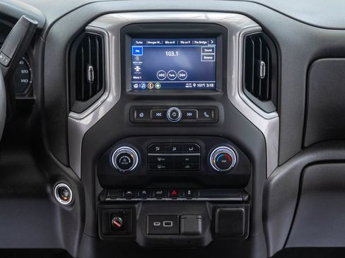 Used 2022 Chevrolet Silverado 1500 Custom AWD/4WD image 22