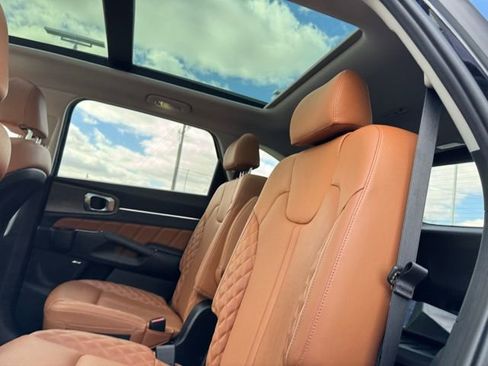 Used 2022 Kia Sorento SX Prestige w/ Rust Color Package image 12