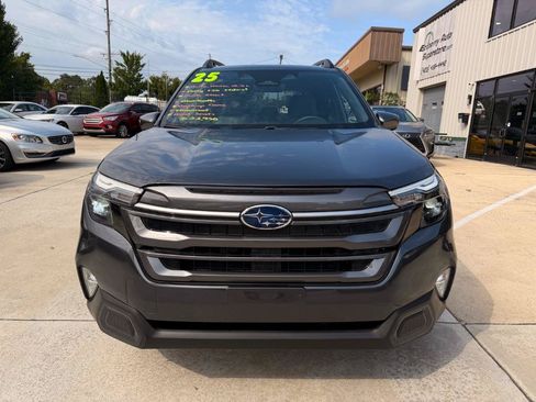 Used 2025 Subaru Forester Premium w/ Convenience Package #2 AWD/4WD image 21
