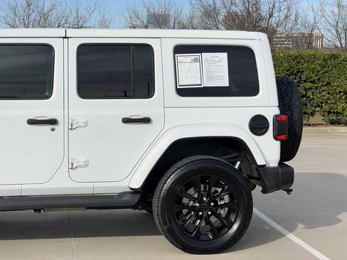 Used 2021 Jeep Wrangler Unlimited Sahara w/ Cold Weather Group image 6